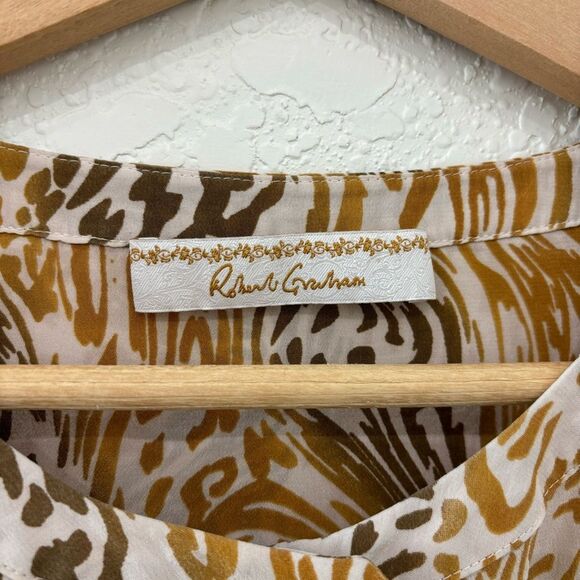 Robert Graham Animal Print Silk Top Size Medium - Picture 4 of 5
